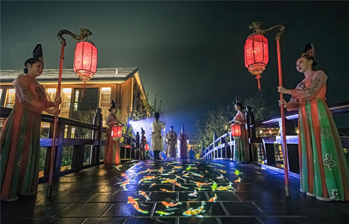 泡湯時(shí)代   國(guó)內(nèi)新開(kāi)溫泉度假酒店設(shè)計(jì)大盤(pán)點(diǎn)